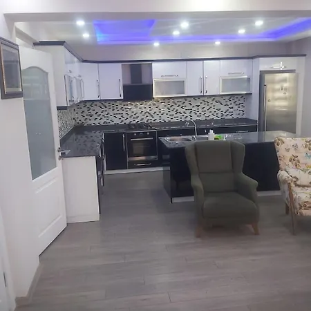 فيلة Living House